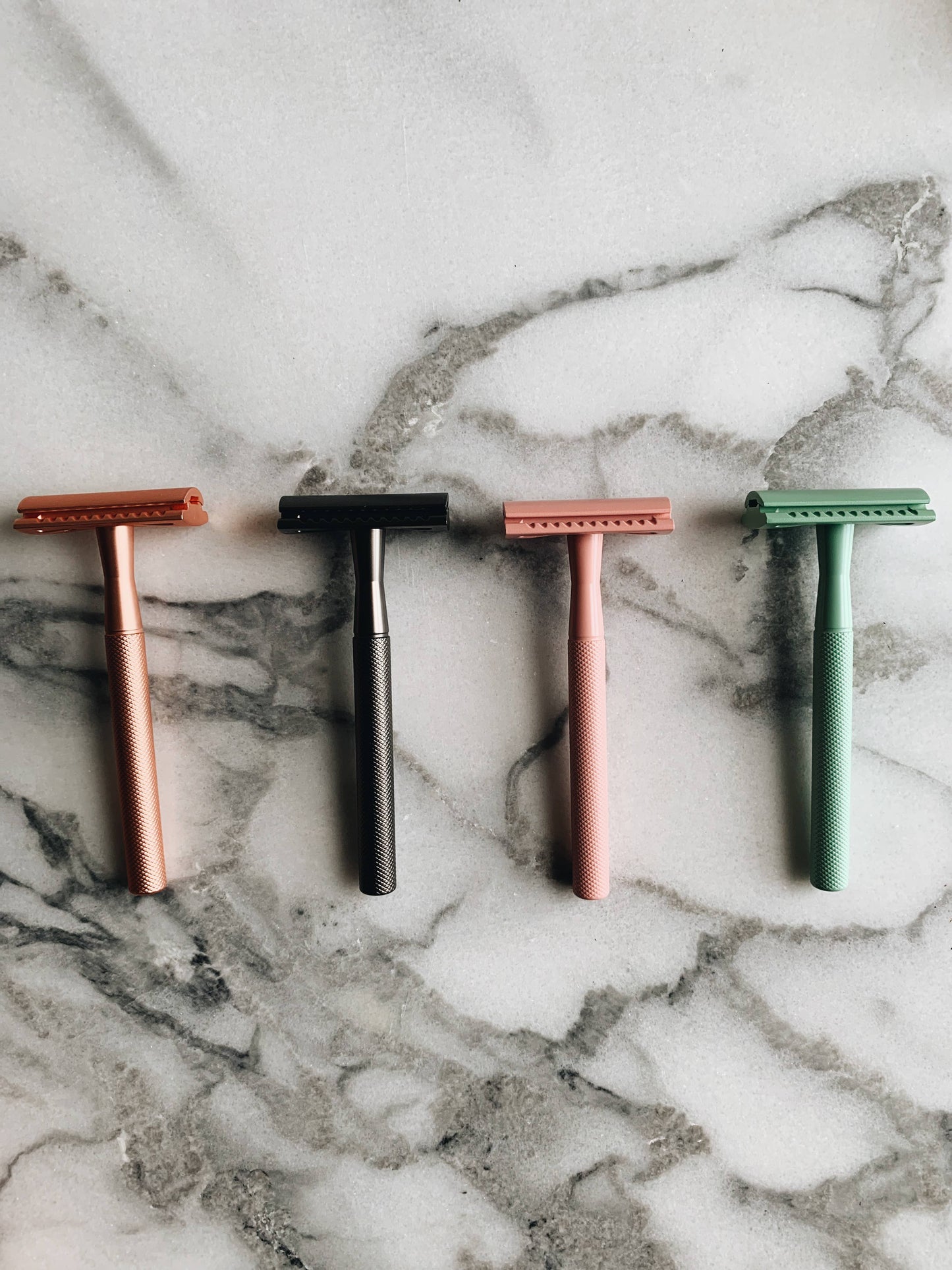 Plastic-free Safety Razor