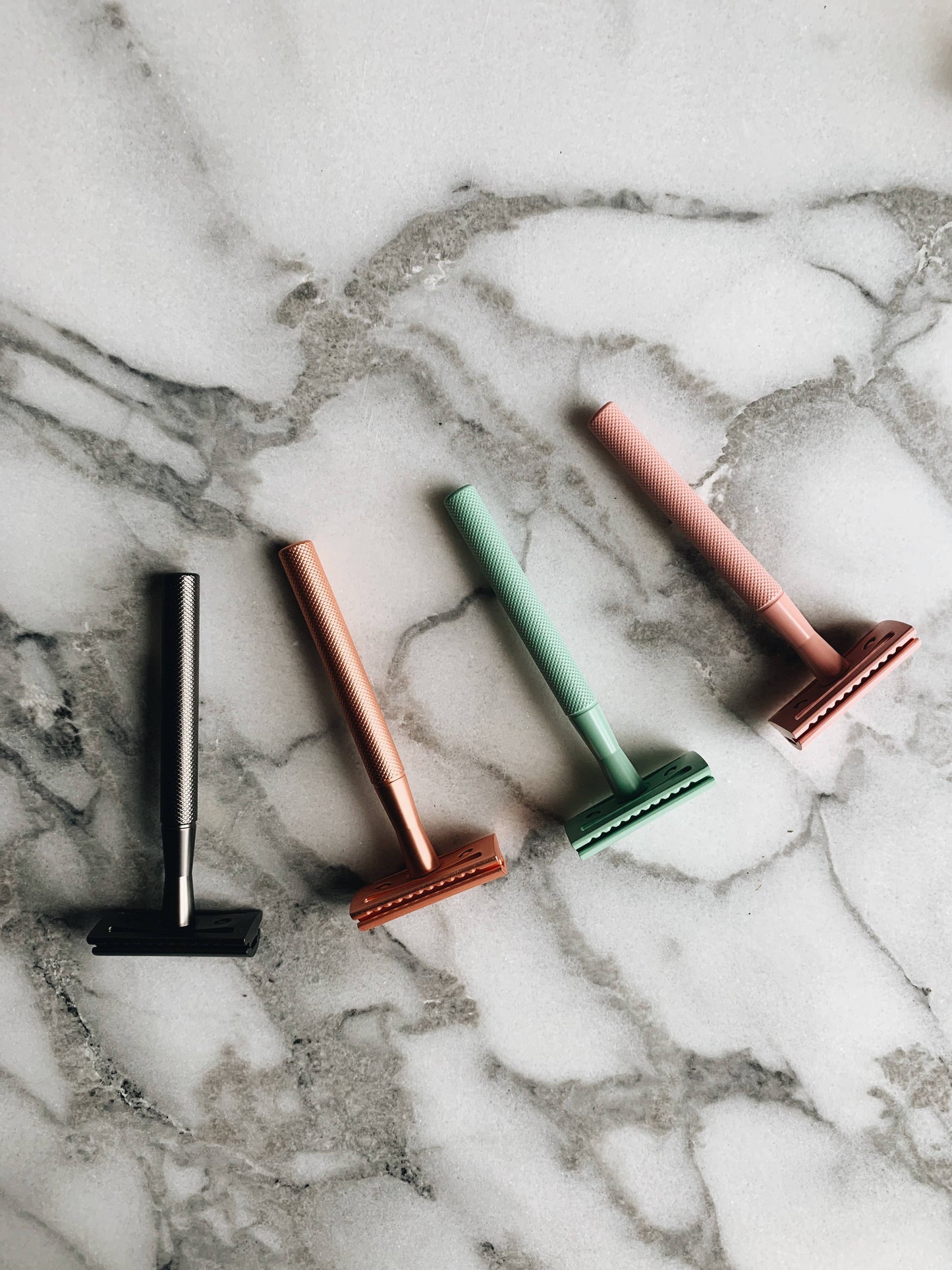 Plastic-free Safety Razor