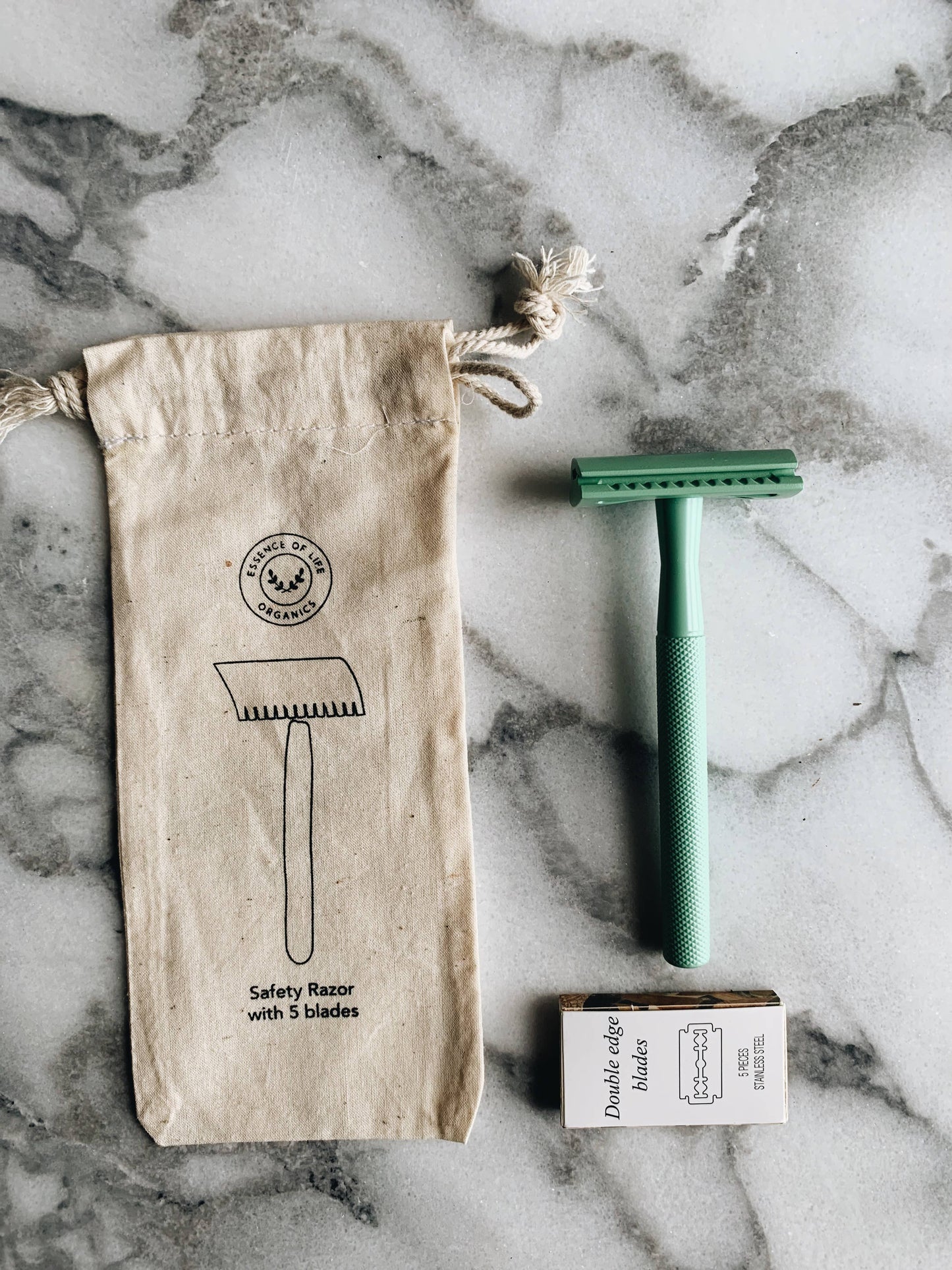 Plastic-free Safety Razor